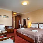 Nelson Hotell 4*