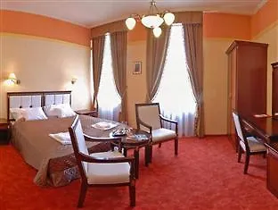 Nelson 4*