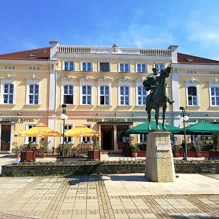 Nelson 4*